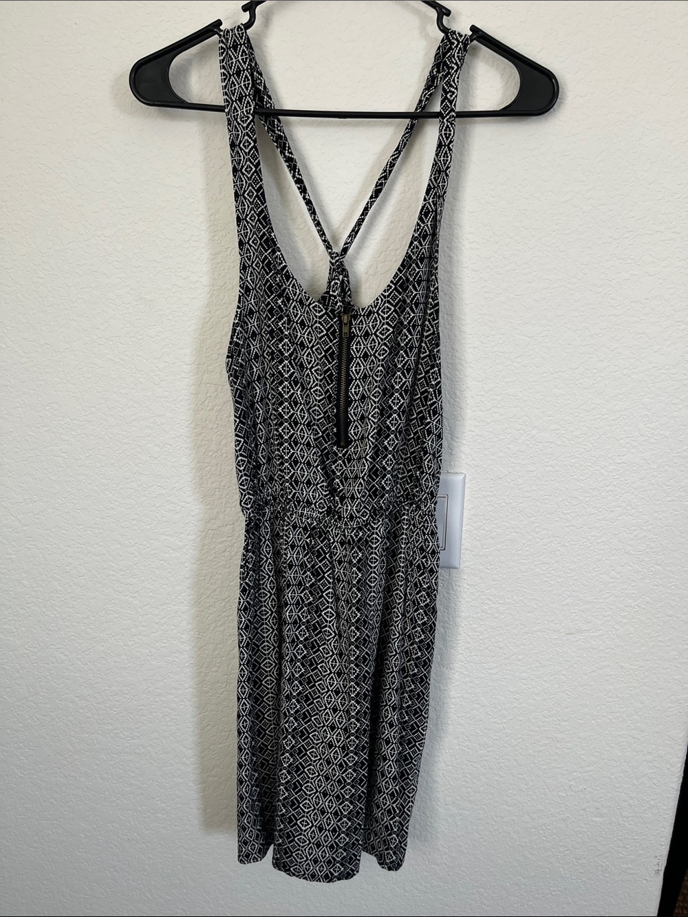 Forever 21 Black & White Geometric Sleeveless Mini Dress